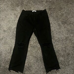 Sleek Black Straight Leg Jeans with Classic Fit